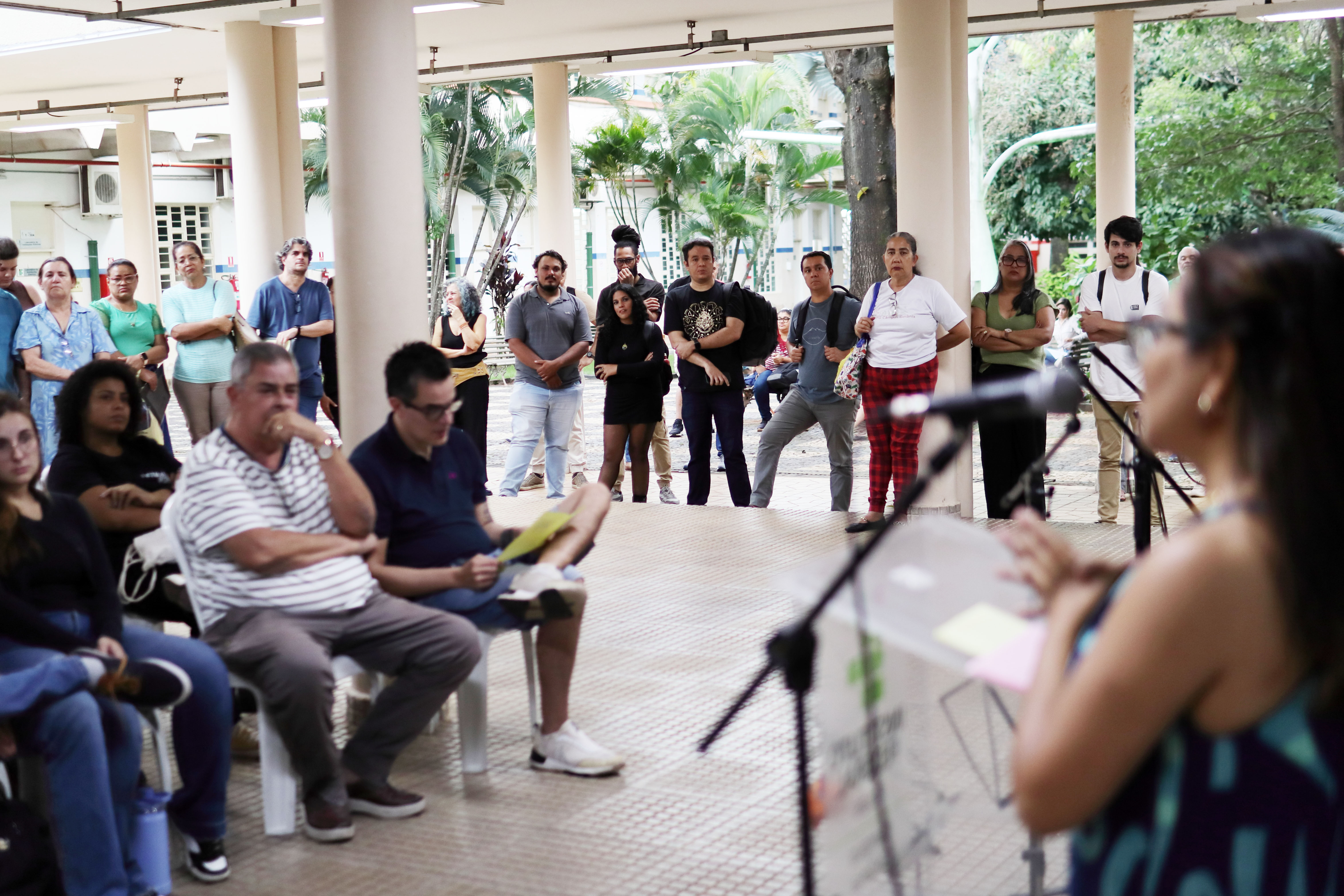 Câmpus Goiânia do IFG prestou homenagem póstuma à professora Ana Lúcia Siqueira com música e poesia no dia 11 de fevereiro.
